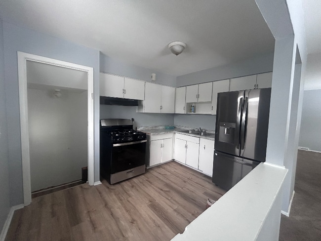 Photo - 4655 E 175th St