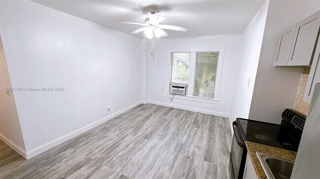 Photo - 842 Meridian Ave Unit 2C