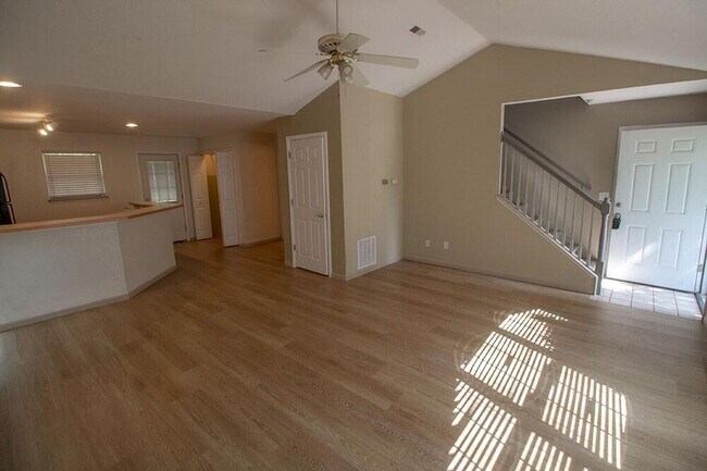 Photo - 5340 Godas Cir