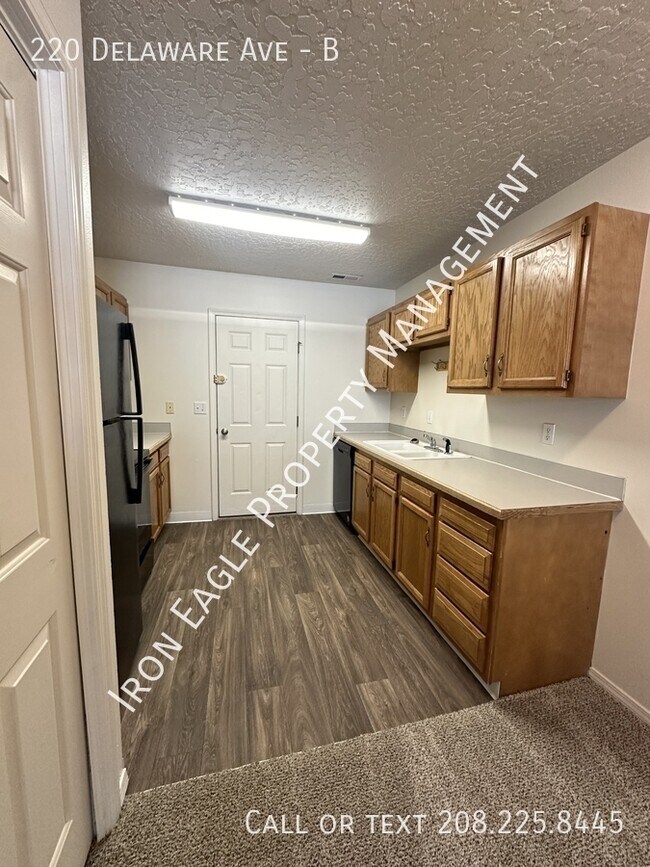 Photo - 220 Delaware Ave Unidad B