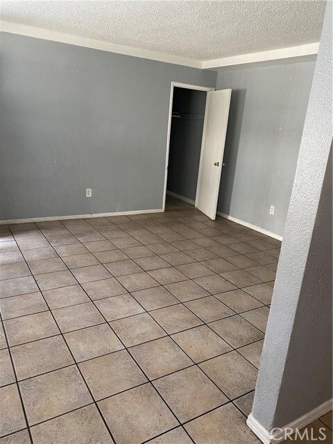 Building Photo - 170 E Olive St Rental