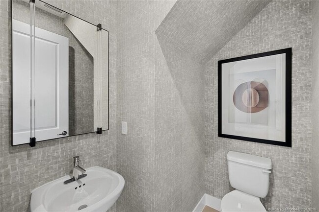 Photo - 823 SW Pr Ave