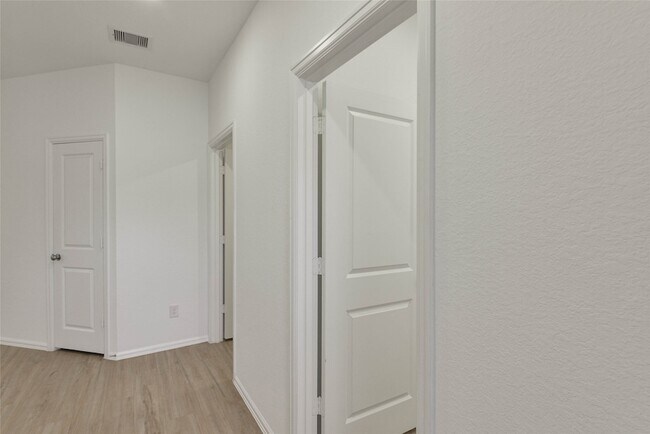 Photo - 1935 Barrett Gables Dr