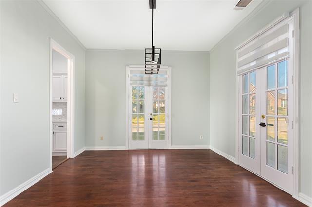 Photo - 2000 Le Mans Dr