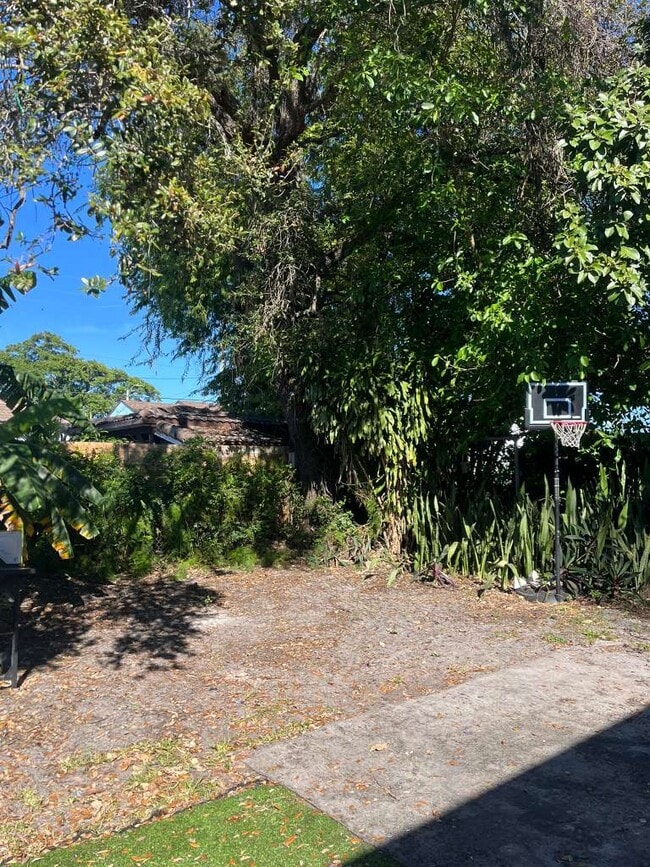 Photo - 1219 NW 40th St Unidad 1