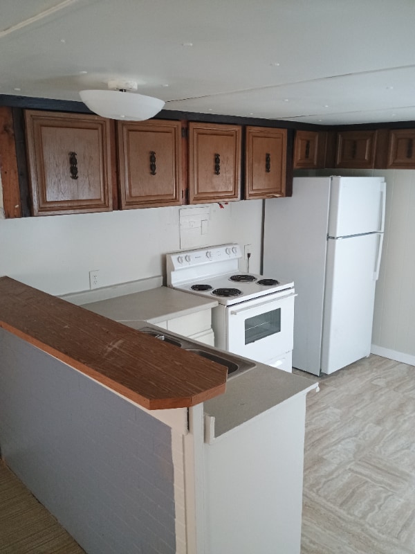 Building Photo - 129 SE Camelot Loop Rental