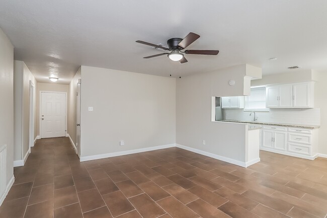 Photo - 10819 Sagewind Dr