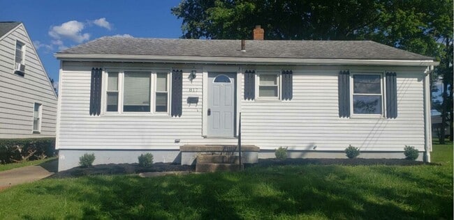 Building Photo - 817 Gary Ave SE