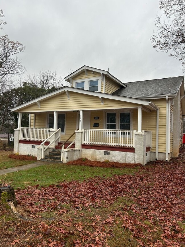 Building Photo - 416 Ross St