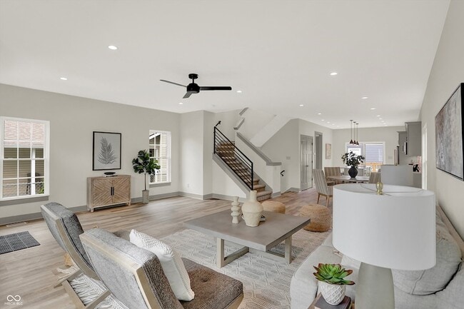 Photo - 220 Sanders St