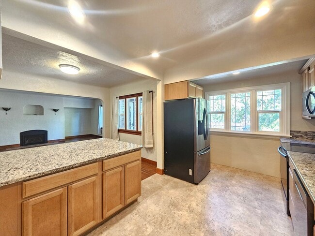 Photo - 1922 E 18th Ave