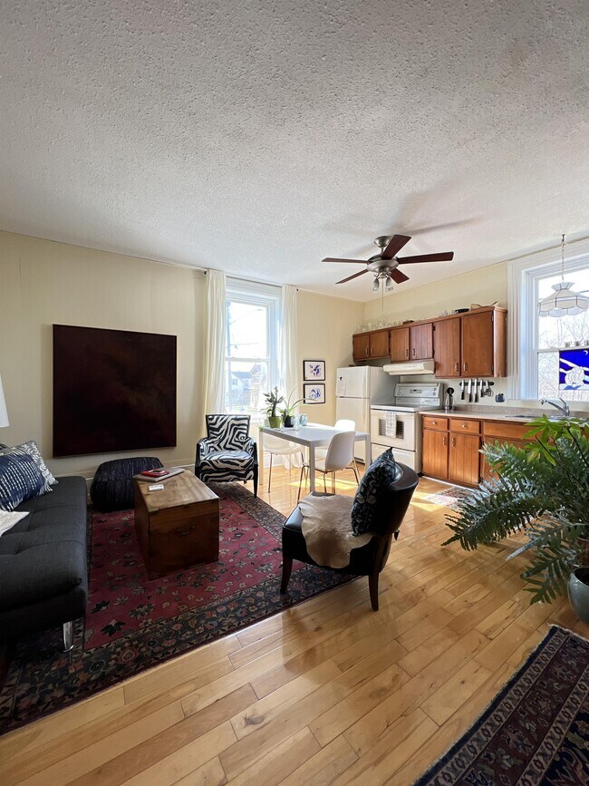 Photo - 35-35 Union St N Unit 29A