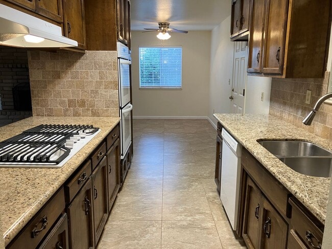 Photo - 1213 Satariano Ln