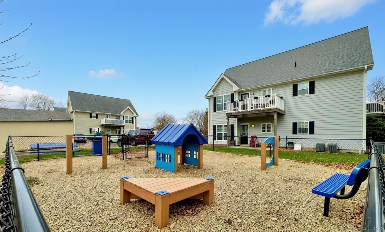 Photo - 120 Washington St