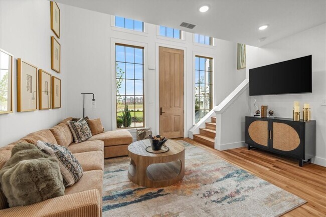 Photo - 4611 S 47th St