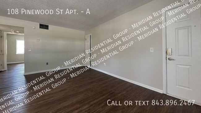 Building Photo - 108 Pinewood St Rental