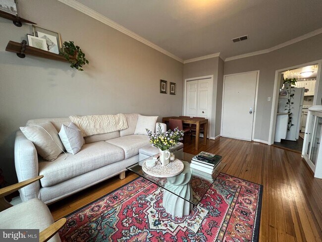 Photo - 1830 California St NW Unidad 8