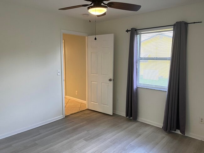 Photo - 491 SW Curtis St