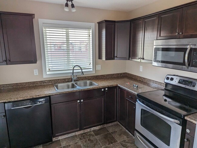 Photo - 5004-5004 James Hill Rd