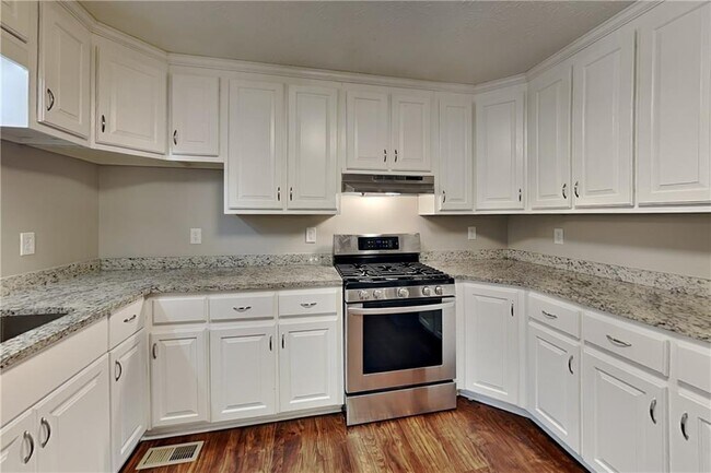 Photo - 600 Glendale Forest Dr