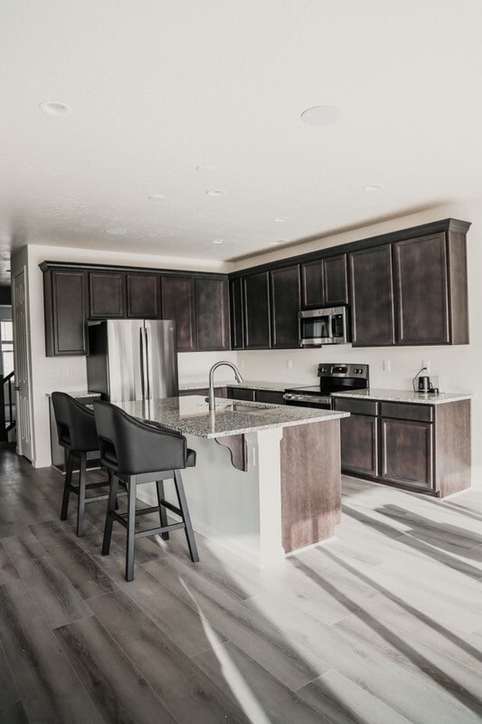 239 N 1630 W