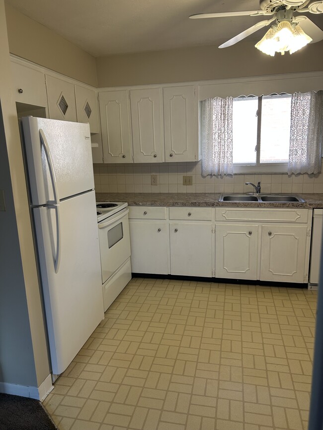 Photo - 172 Kenridge Rd