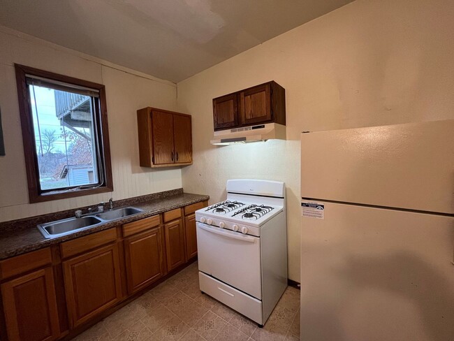 Photo - 201 E 1st St Apartment Unit #C