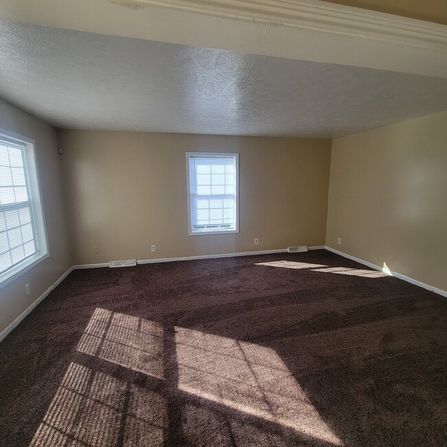 Building Photo - Eastside 3BR/2BATH House ready to lease!