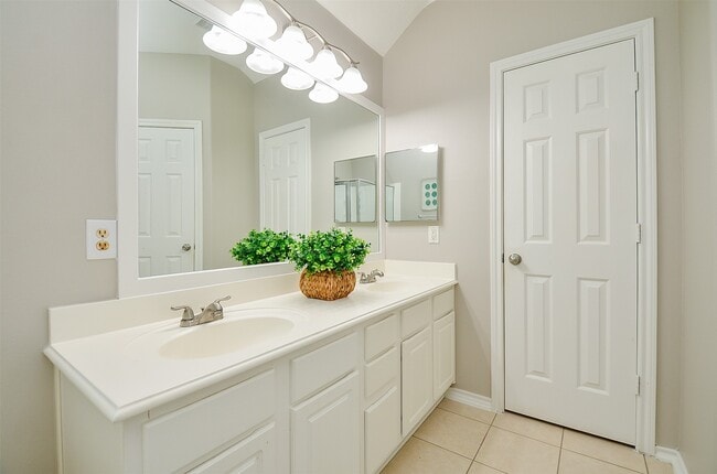 Building Photo - 20506 Port Bishop Ln