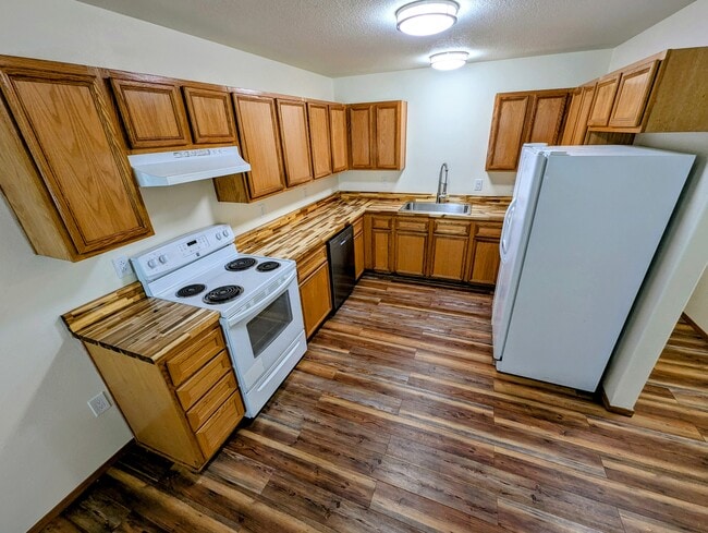 Photo - 9841 N Lombard St