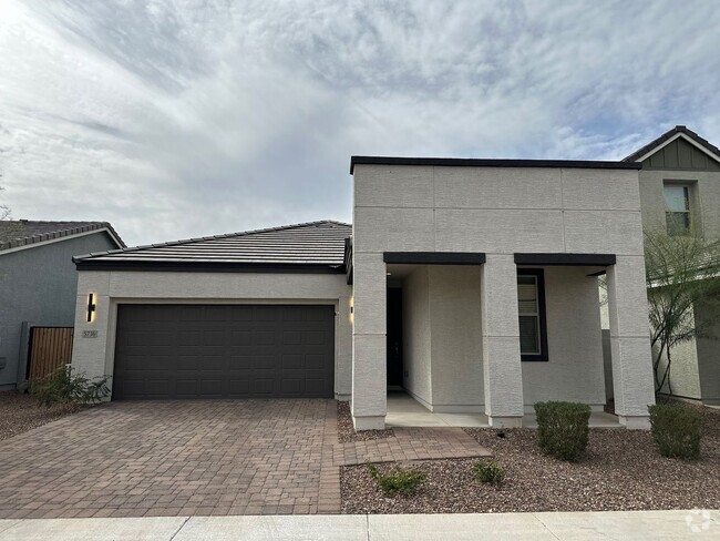 Building Photo - Stunning New Build Home in 85040