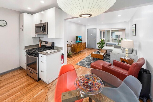 Photo - Desert Skies. Unfurnished, Long Term Unit 117