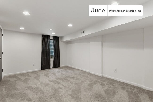 Photo - Room in Shared 5 bed/3 bath home Unit BE