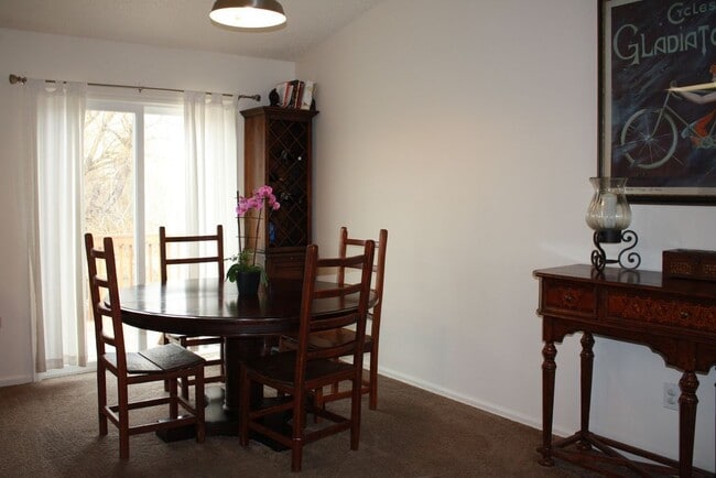 Photo - 523 W Hackberry St