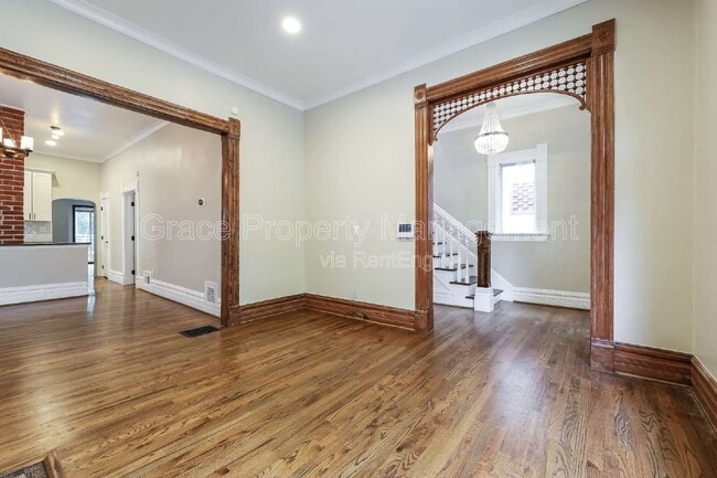Photo - 212 W Irvington Pl
