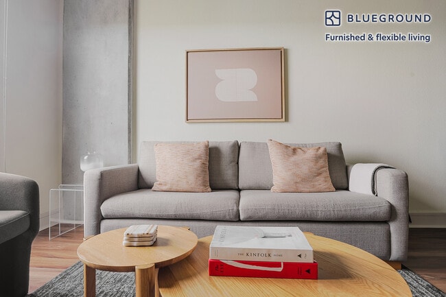 Photo - 615 W 7th St Unidad SI FL11-ID288