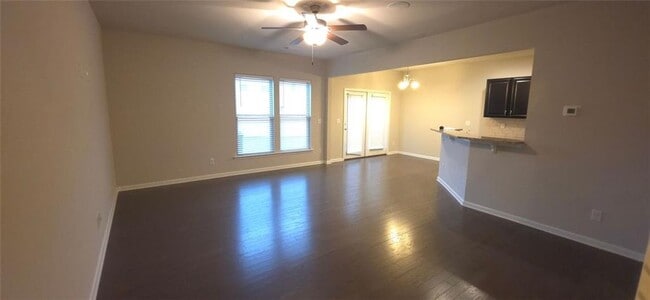 Photo - 107 Greenfield Dr