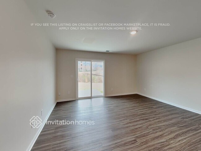 Photo - 7316 Olive Coast St