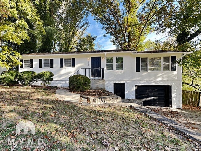 Building Photo - 627 Rountree Rd Rental
