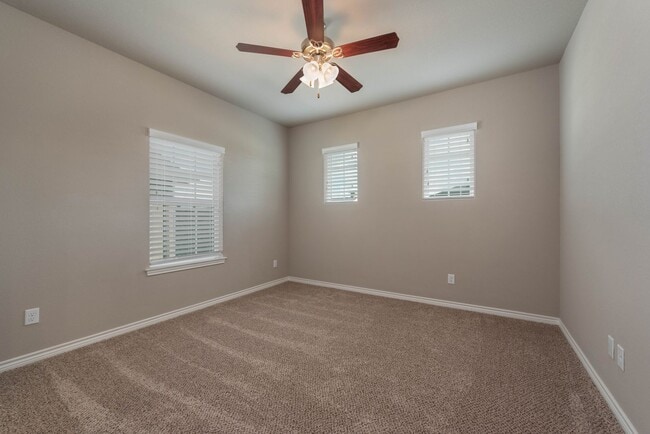 Photo - Available August 2026! GORGEOUS 5/5.5 HOUS...