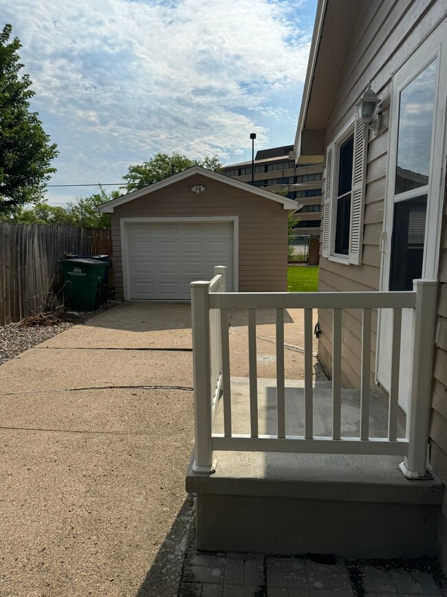 Photo - Huge Urbandale Home with Fenced In Back Yard!