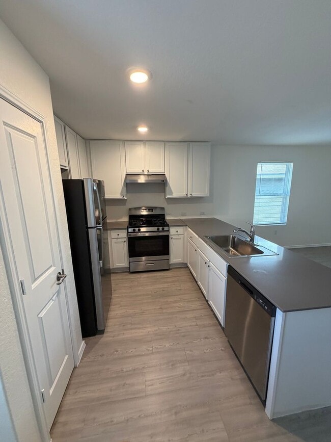 Photo - Beautiful VIDA Home Available Now – 2 Weeks FREE Rent!