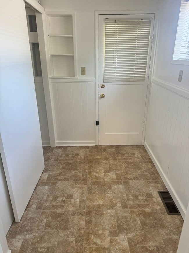 Photo - Charming 3 Bedroom Home