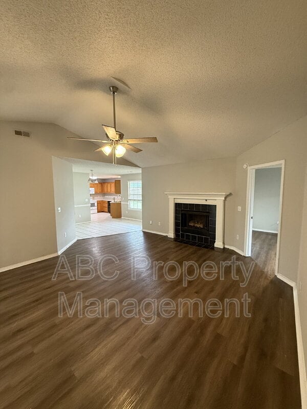 Photo - 313 Summerset St