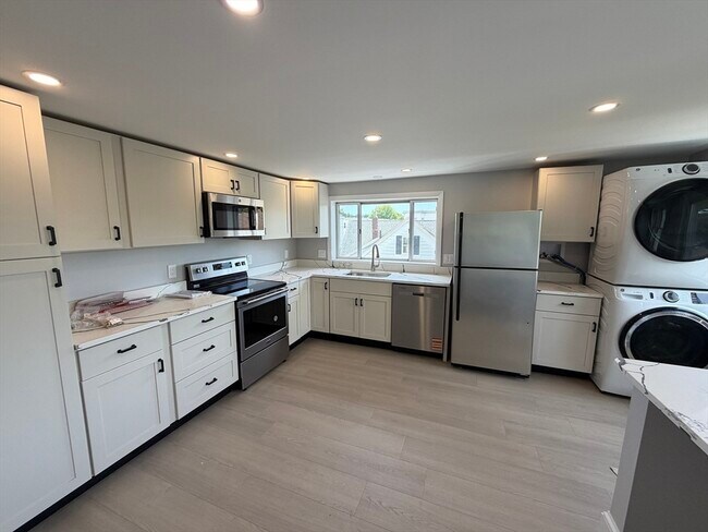 Photo - 19-21 Maple St Unit 3