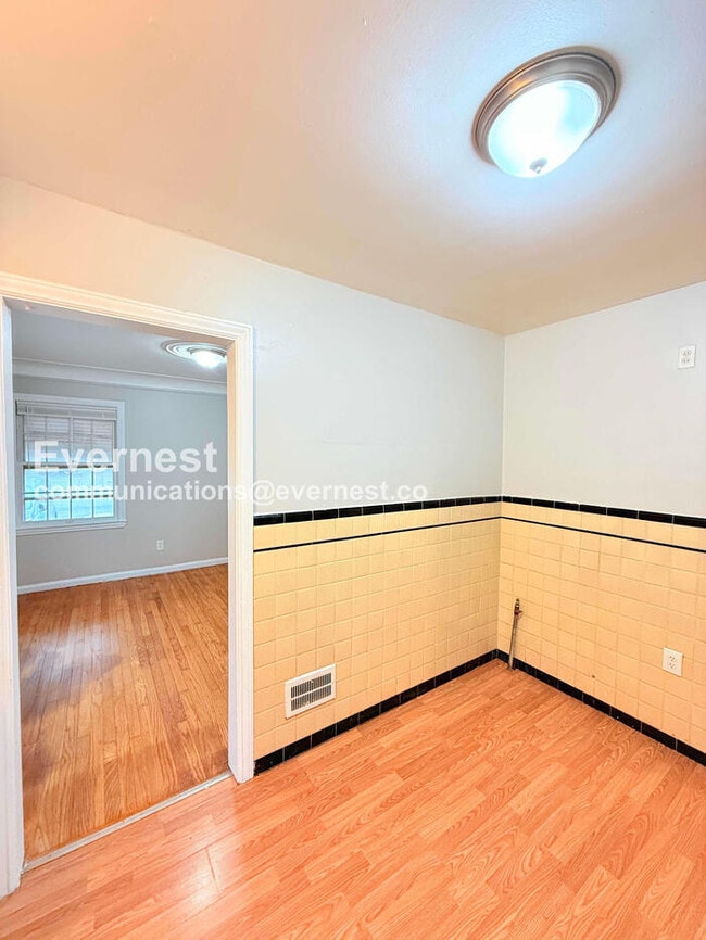 Photo - 11009 Roxbury St