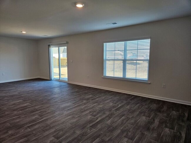 Photo - 122 Shumard Ct