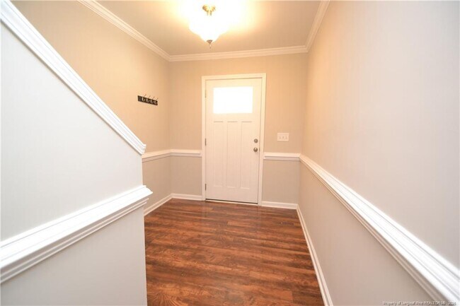 208 Irving Way