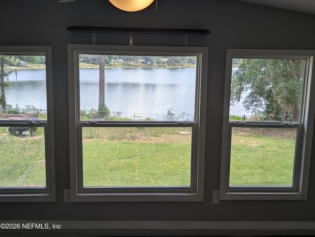 Photo - 220 Mirror Lake Dr