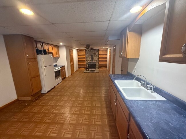 Photo - Spacious 5 Bedroom Home in a Peaceful Country Setting
